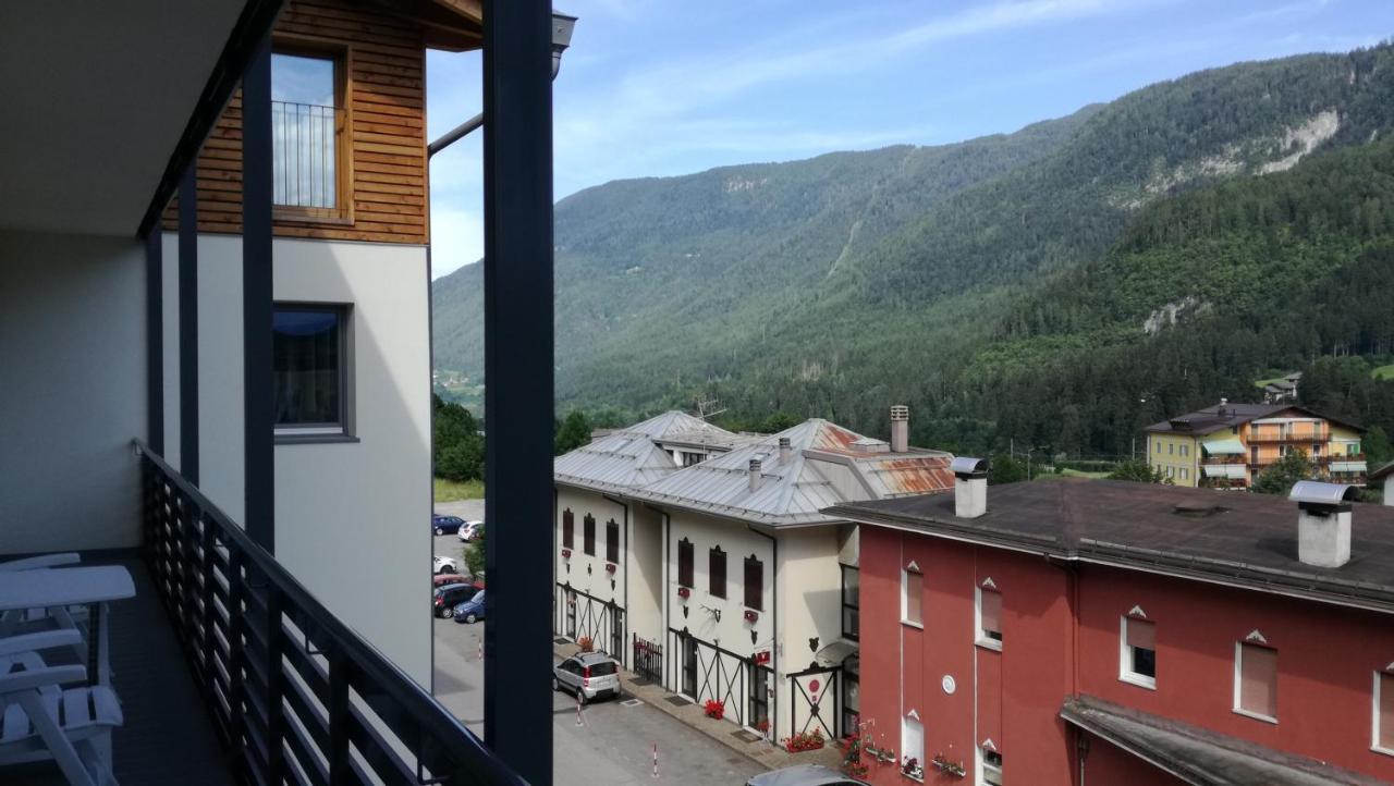 Appartamento Adele Мале Экстерьер фото